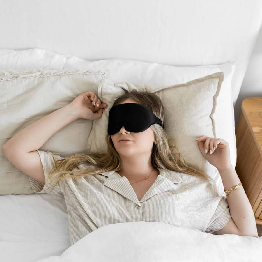 Luna Blackout Sleep Mask – Premium Silk Eye Mask for Deep Sleep & Travel