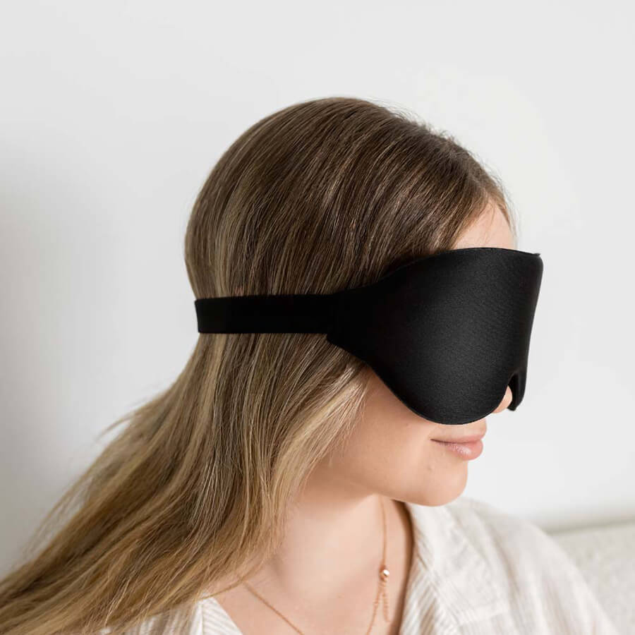 Luna Blackout Sleep Mask – Premium Silk Eye Mask for Deep Sleep & Travel