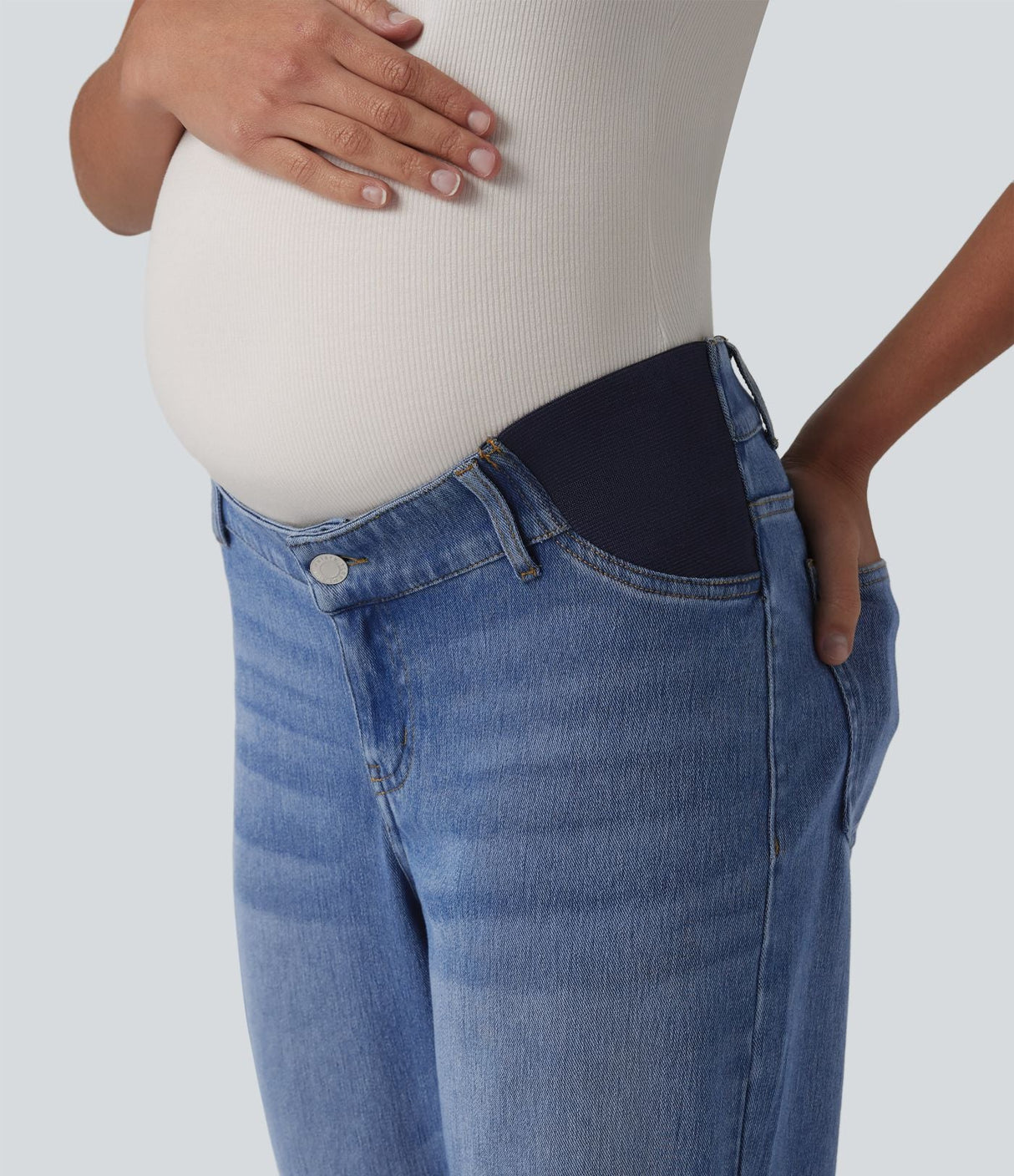 Mid Rise Straight Leg Maternity Casual Jeans with Pockets