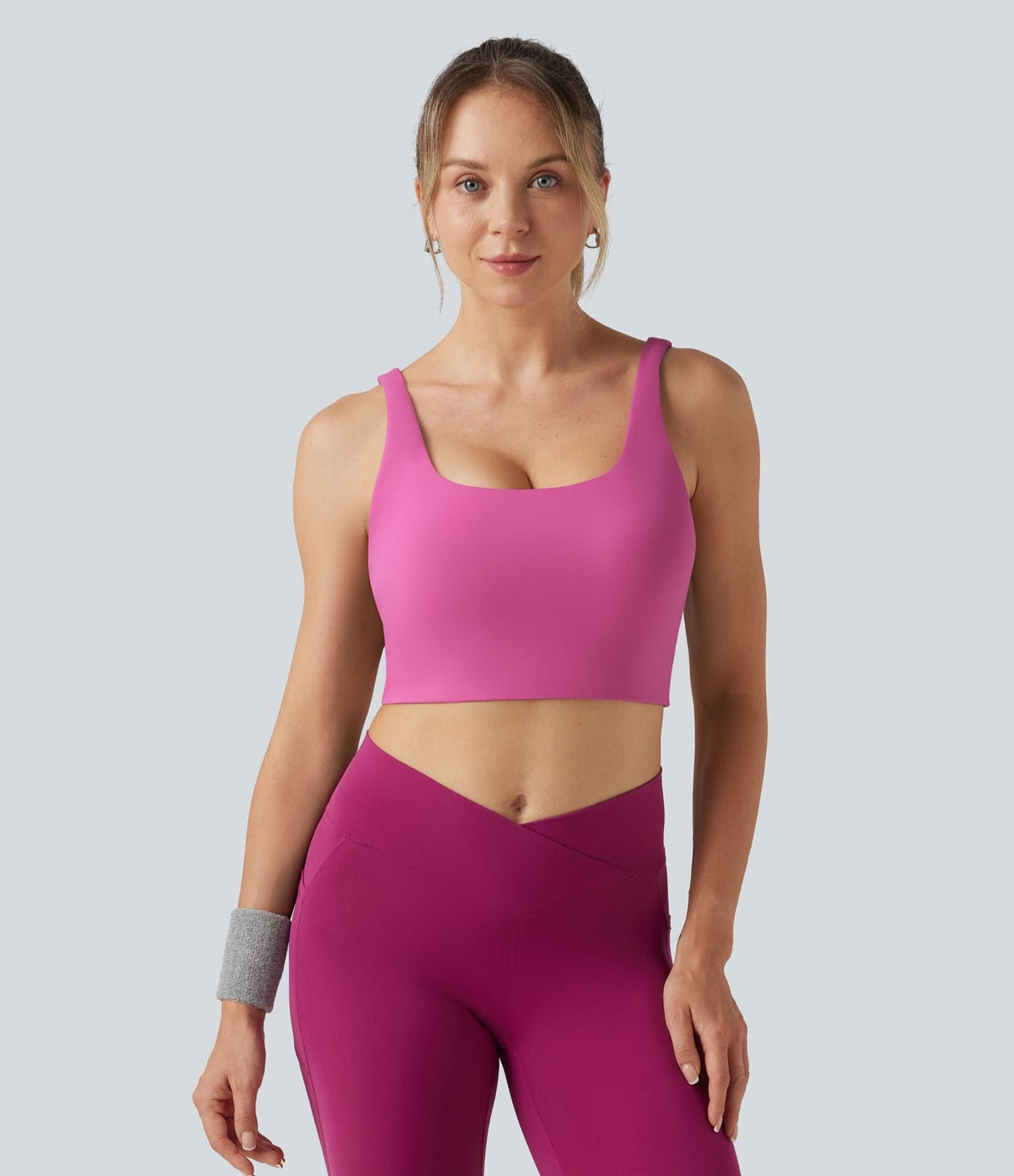 Light Support U-Neck Yoga Sports Bra with Built-in Bra
